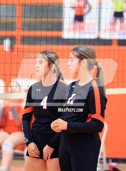 Thumbnail 3 in Grand Saline vs Mineola photogallery.