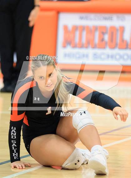Thumbnail 3 in Grand Saline vs Mineola photogallery.
