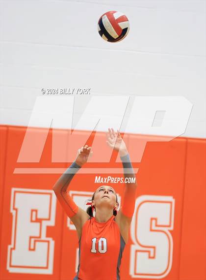 Thumbnail 1 in Grand Saline vs Mineola photogallery.