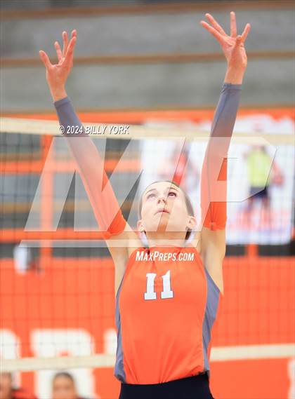 Thumbnail 1 in Grand Saline vs Mineola photogallery.