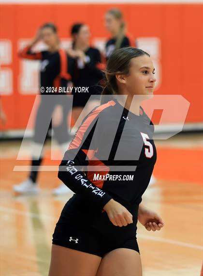 Thumbnail 1 in Grand Saline vs Mineola photogallery.