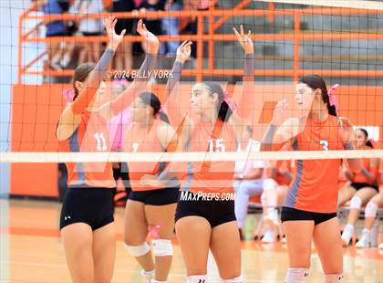 Thumbnail 1 in Grand Saline vs Mineola photogallery.