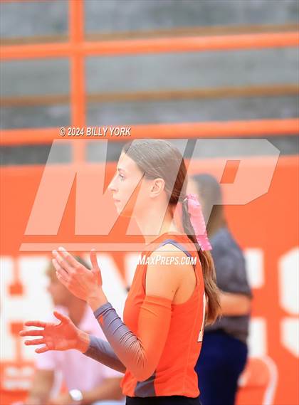Thumbnail 1 in Grand Saline vs Mineola photogallery.