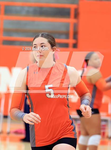 Thumbnail 3 in Grand Saline vs Mineola photogallery.