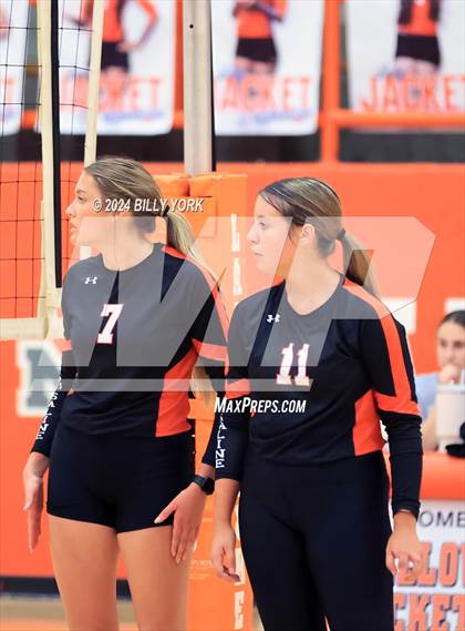 Thumbnail 2 in Grand Saline vs Mineola photogallery.