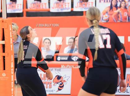 Thumbnail 1 in Grand Saline vs Mineola photogallery.