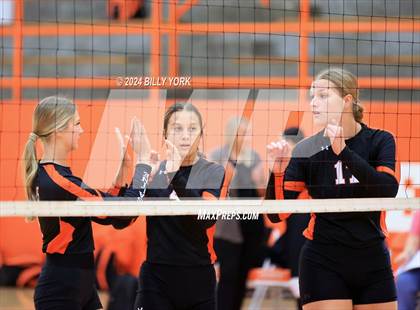 Thumbnail 1 in Grand Saline vs Mineola photogallery.