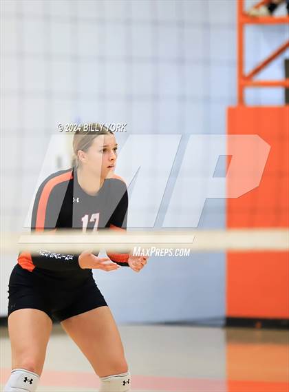 Thumbnail 2 in Grand Saline vs Mineola photogallery.