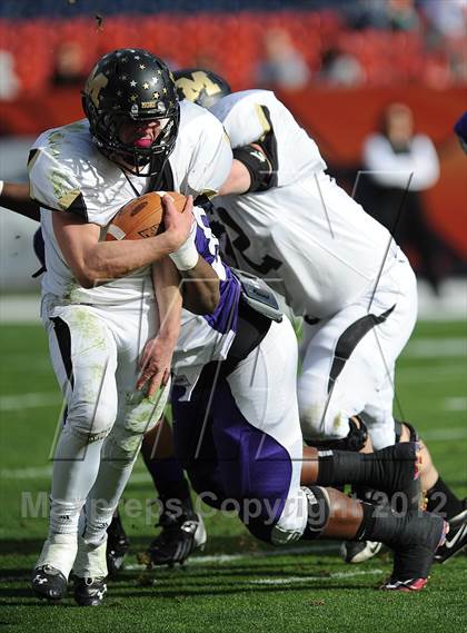 Thumbnail 2 in Monarch vs. Denver South (CHSAA 4A Final) photogallery.