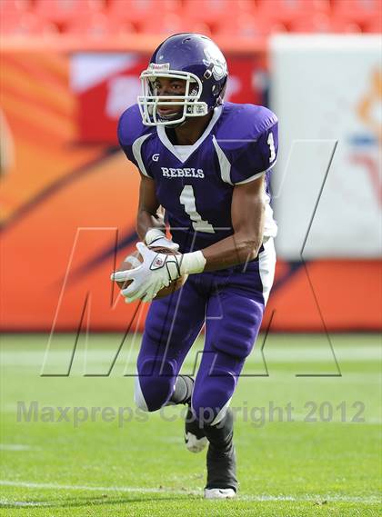 Thumbnail 2 in Monarch vs. Denver South (CHSAA 4A Final) photogallery.