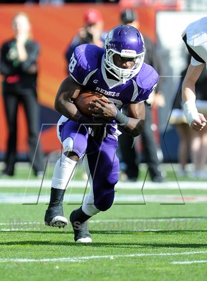 Thumbnail 2 in Monarch vs. Denver South (CHSAA 4A Final) photogallery.