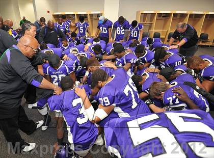 Thumbnail 3 in Monarch vs. Denver South (CHSAA 4A Final) photogallery.