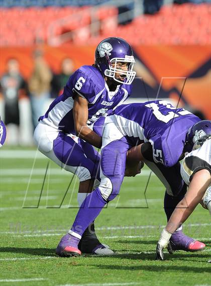 Thumbnail 3 in Monarch vs. Denver South (CHSAA 4A Final) photogallery.