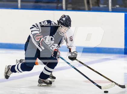 Thumbnail 2 in Milton Academy vs St. Mark's (Harrington Invitational) photogallery.