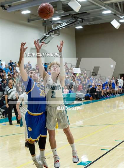 Thumbnail 2 in San Pasqual vs. Del Lago Academy (CIF SDS D5 Semifinal) photogallery.