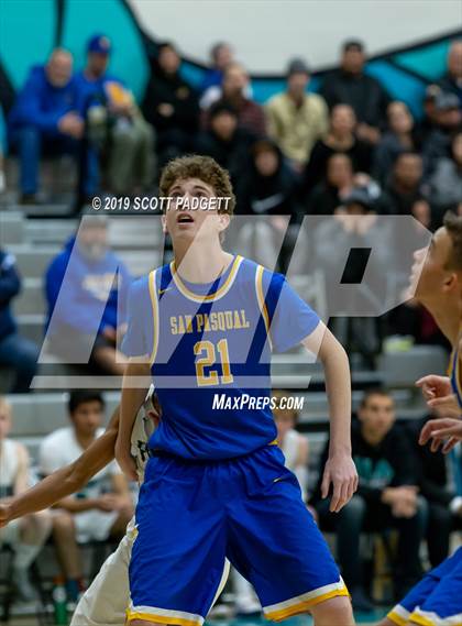 Thumbnail 2 in San Pasqual vs. Del Lago Academy (CIF SDS D5 Semifinal) photogallery.