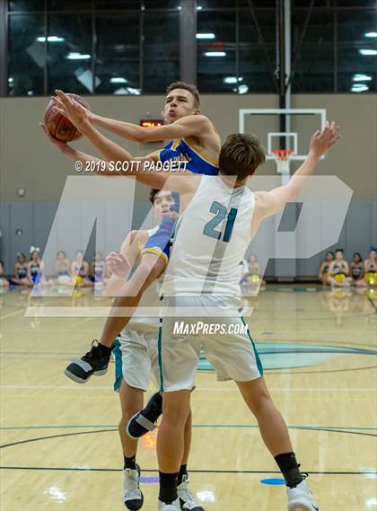 Thumbnail 1 in San Pasqual vs. Del Lago Academy (CIF SDS D5 Semifinal) photogallery.