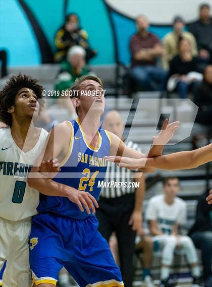 Thumbnail 2 in San Pasqual vs. Del Lago Academy (CIF SDS D5 Semifinal) photogallery.