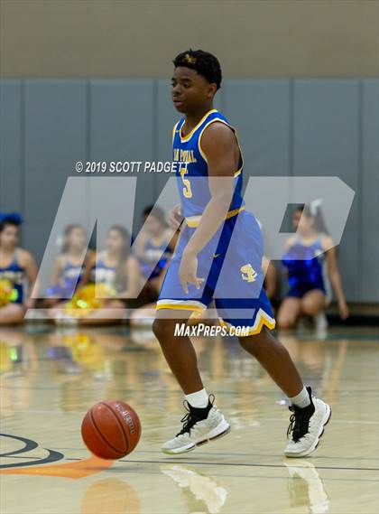 Thumbnail 2 in San Pasqual vs. Del Lago Academy (CIF SDS D5 Semifinal) photogallery.