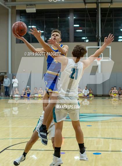 Thumbnail 2 in San Pasqual vs. Del Lago Academy (CIF SDS D5 Semifinal) photogallery.