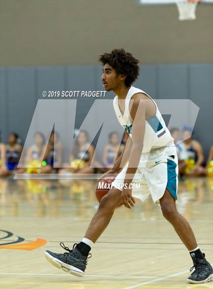 Thumbnail 3 in San Pasqual vs. Del Lago Academy (CIF SDS D5 Semifinal) photogallery.