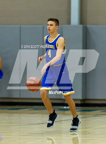 Thumbnail 2 in San Pasqual vs. Del Lago Academy (CIF SDS D5 Semifinal) photogallery.