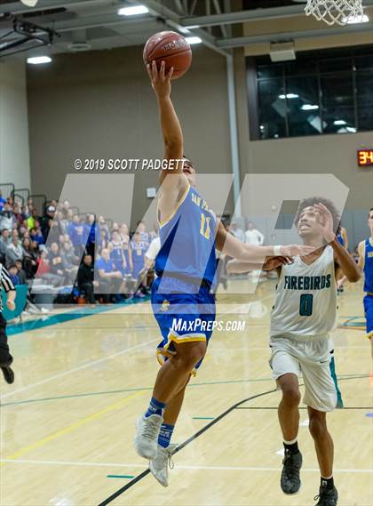 Thumbnail 2 in San Pasqual vs. Del Lago Academy (CIF SDS D5 Semifinal) photogallery.