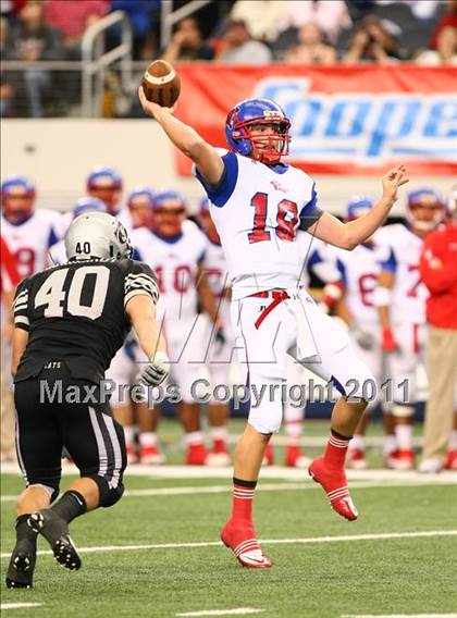 Thumbnail 2 in Cooper vs. Guyer (5A Region 1 Division 2 Semifinals) photogallery.