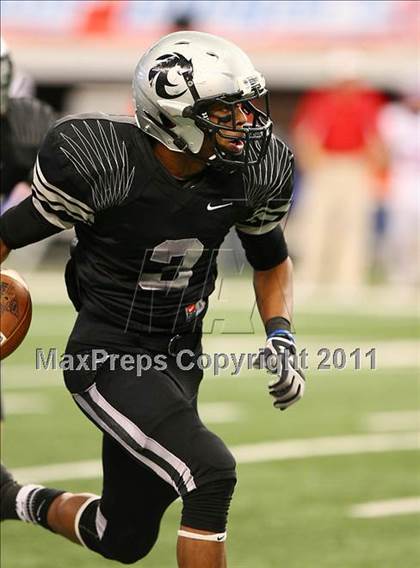 Thumbnail 2 in Cooper vs. Guyer (5A Region 1 Division 2 Semifinals) photogallery.
