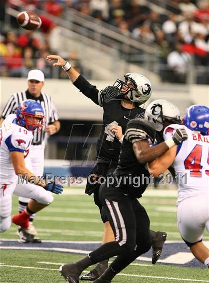 Thumbnail 2 in Cooper vs. Guyer (5A Region 1 Division 2 Semifinals) photogallery.