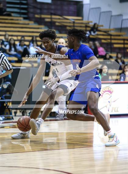 Thumbnail 2 in Bishop Gorman vs. San Gabriel Academy (SoCal Vegas Showdown) photogallery.