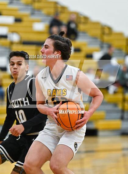 Thumbnail 3 in Pueblo South vs Green Mountain photogallery.