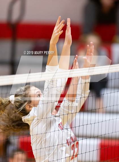 Thumbnail 1 in Lincoln @ Neshannock photogallery.