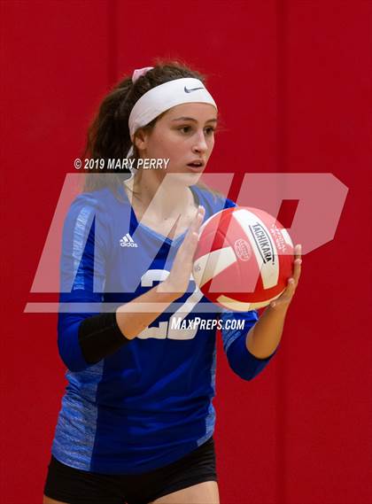 Thumbnail 1 in Lincoln @ Neshannock photogallery.