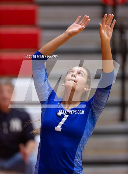 Thumbnail 2 in Lincoln @ Neshannock photogallery.