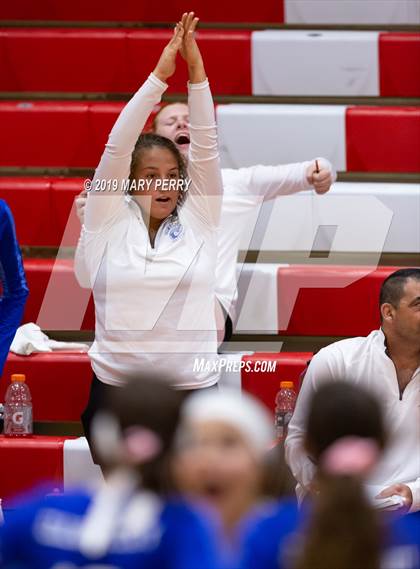 Thumbnail 3 in Lincoln @ Neshannock photogallery.