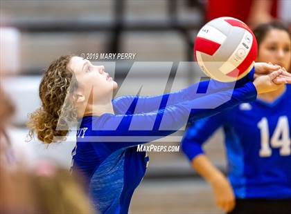 Thumbnail 2 in Lincoln @ Neshannock photogallery.