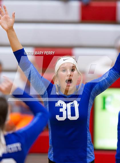 Thumbnail 2 in Lincoln @ Neshannock photogallery.