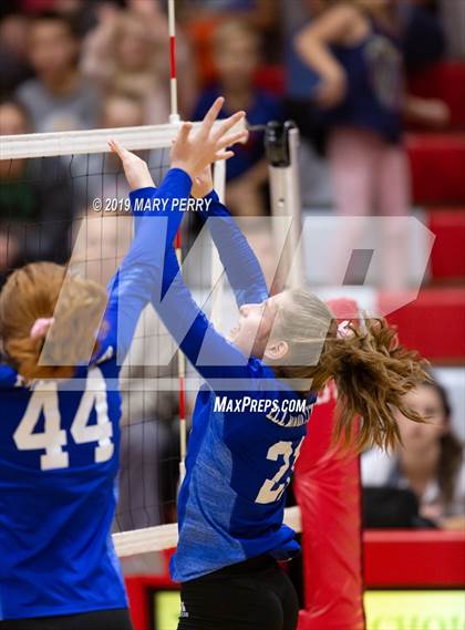 Thumbnail 1 in Lincoln @ Neshannock photogallery.