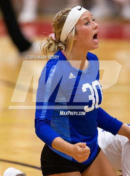 Thumbnail 1 in Lincoln @ Neshannock photogallery.