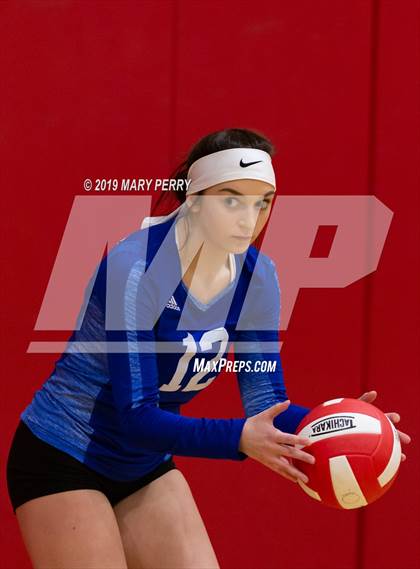 Thumbnail 2 in Lincoln @ Neshannock photogallery.
