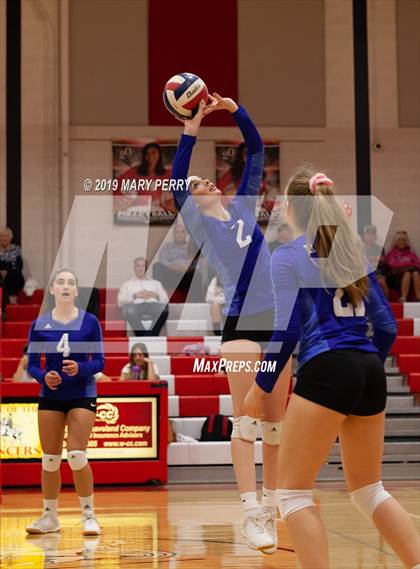 Thumbnail 1 in Lincoln @ Neshannock photogallery.