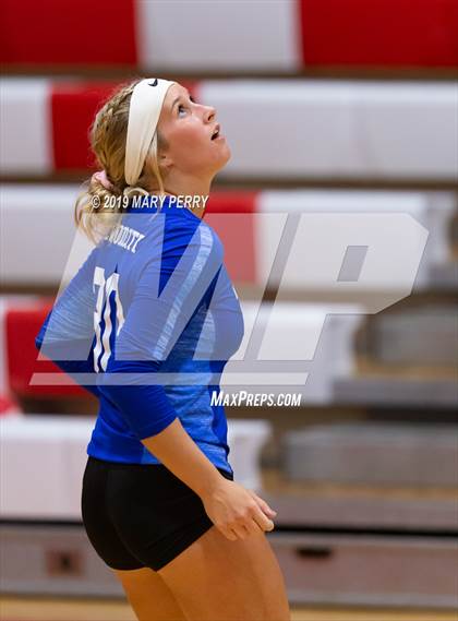 Thumbnail 2 in Lincoln @ Neshannock photogallery.