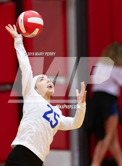 Thumbnail 1 in Lincoln @ Neshannock photogallery.