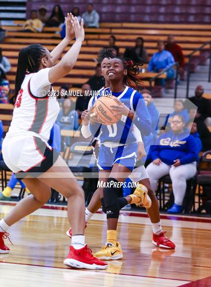 Thumbnail 3 in Westchester vs Crenshaw (CIF LACS Open Division Semifinal) photogallery.
