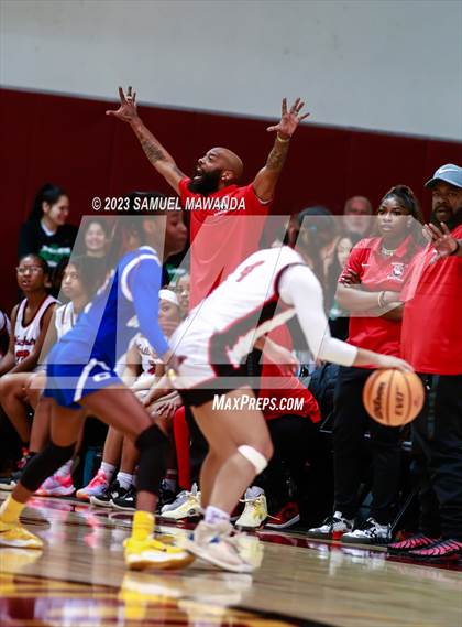 Thumbnail 3 in Westchester vs Crenshaw (CIF LACS Open Division Semifinal) photogallery.