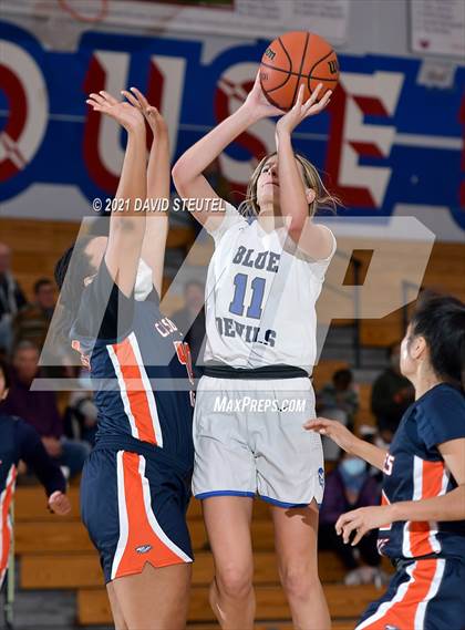 Thumbnail 3 in Cosumnes Oaks vs. Davis (Folsom-Vista Classic) photogallery.