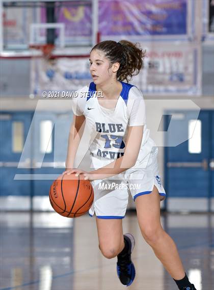 Thumbnail 2 in Cosumnes Oaks vs. Davis (Folsom-Vista Classic) photogallery.