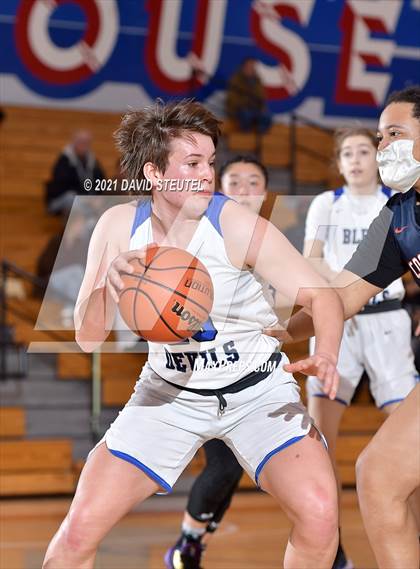 Thumbnail 2 in Cosumnes Oaks vs. Davis (Folsom-Vista Classic) photogallery.