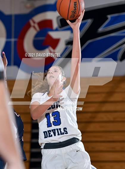 Thumbnail 3 in Cosumnes Oaks vs. Davis (Folsom-Vista Classic) photogallery.